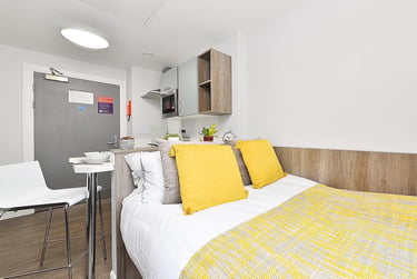 1 bed studio, Gorgie Road, Gorgie, Edinburgh, EH112BF - Image 1